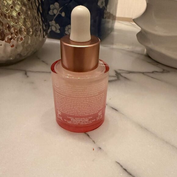 Clarins Multi-Active Brightening Glow Serum with Vitamin C + AHA - Picture 5 of 6